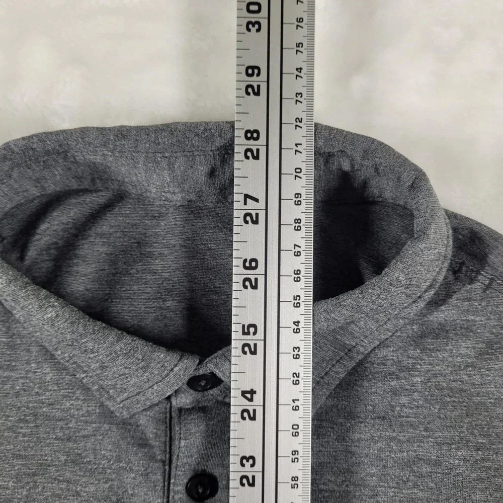 Lululemon Evolution Polo Shirt Men's Small Gray Slim‎ Short Sleeve Performance